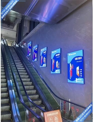 長(cháng)沙望城某大廈LED商業(yè)展示顯示屏